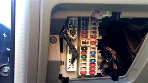 2000 Nissan Altima fuse box